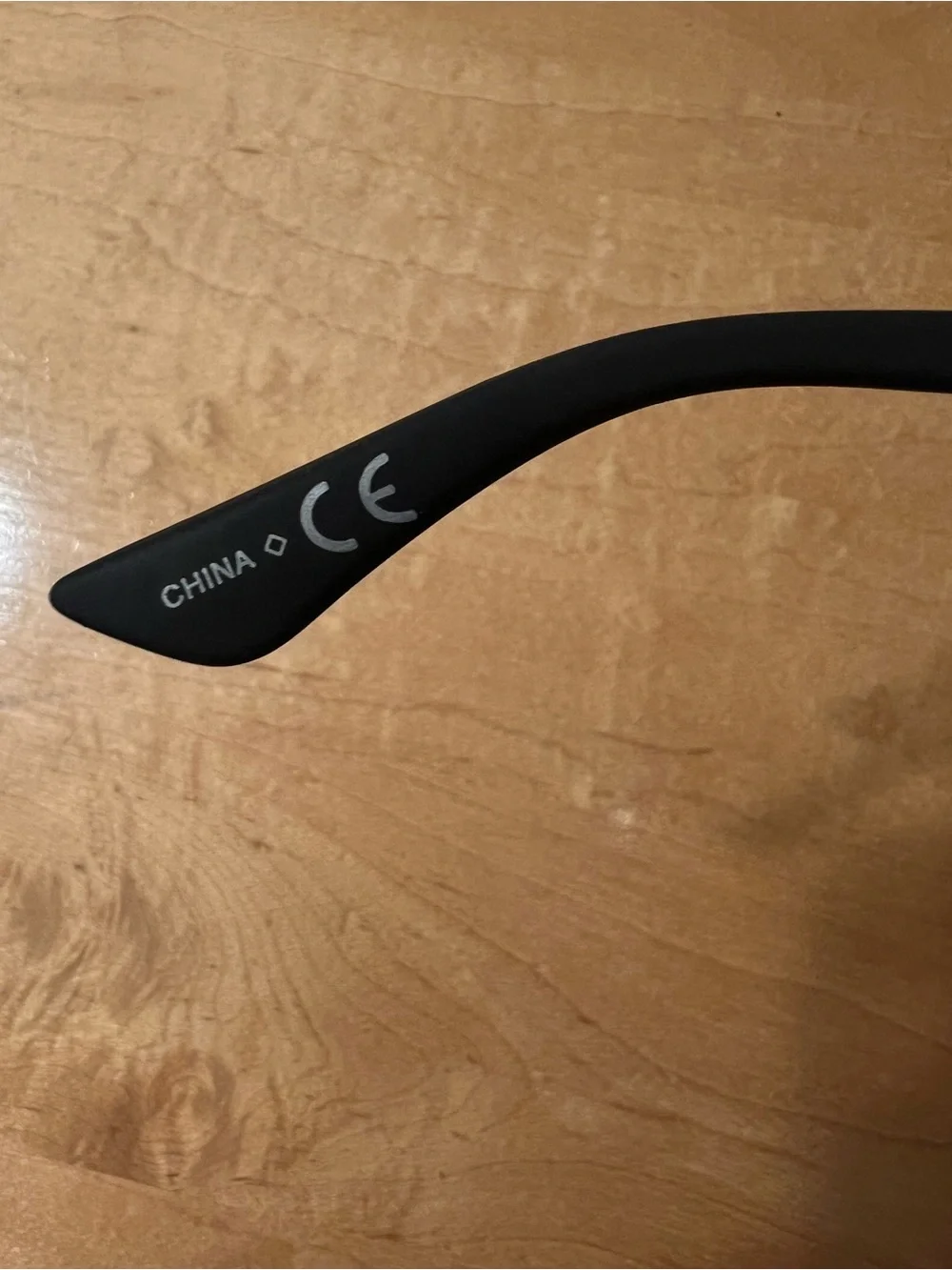 Steve Madden Black Sunglasses Temple Arm with Logo